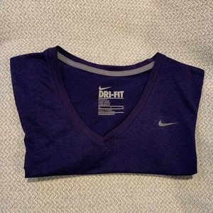Pre-owned NIKE DRI-FIT Women’s tee size M